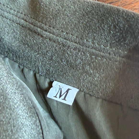 Cropped coat - Picture 3 of 3